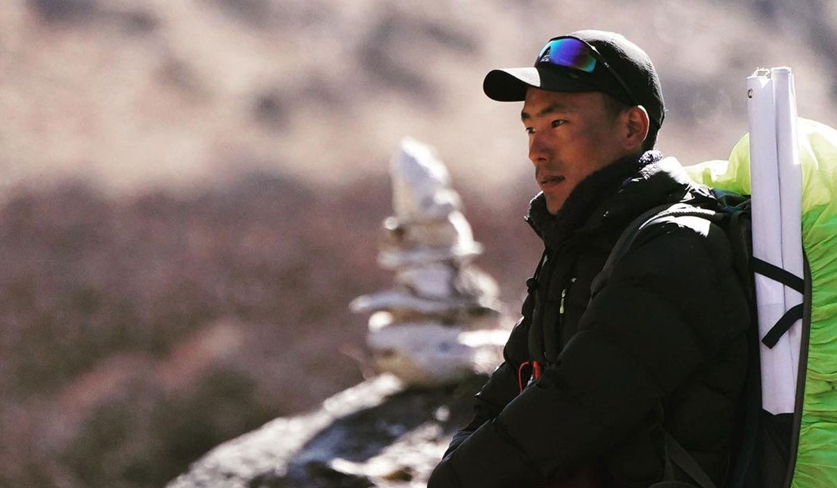 Considerations for hiring a guide from Lukla