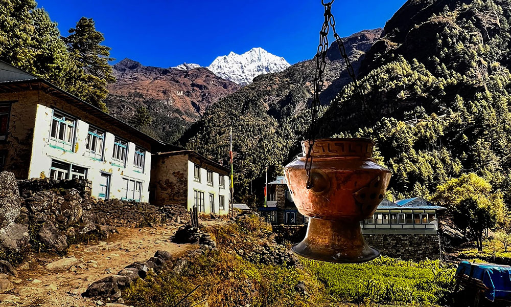 Everest-base-camp-trek-in-november-namche