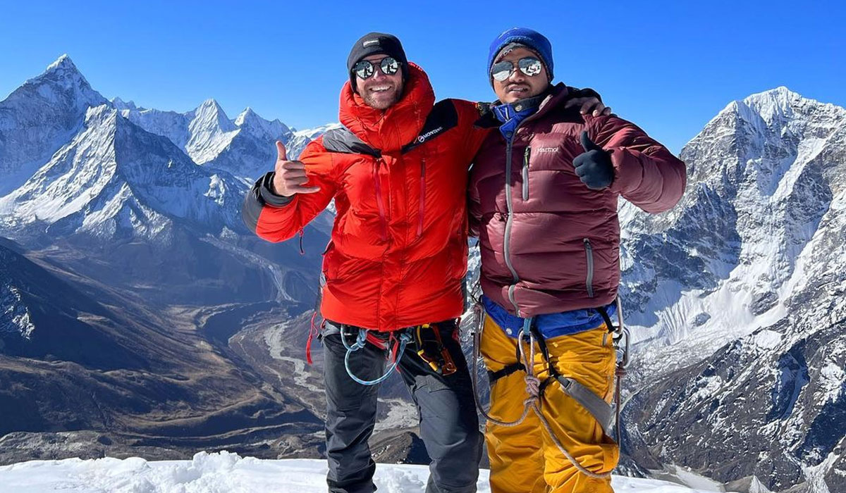 Lobuche East Peak Climbing