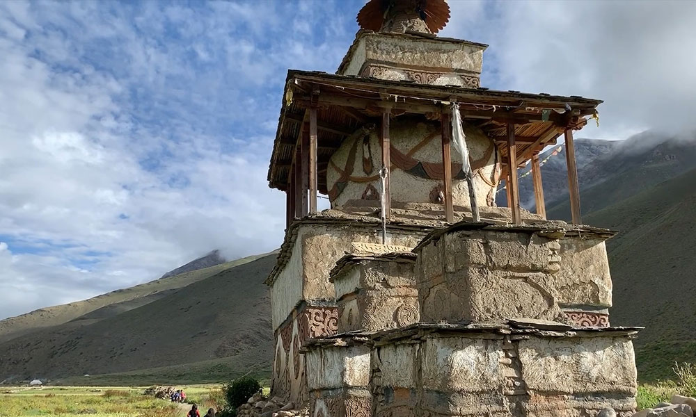 Numa la Baga la Pass Trek