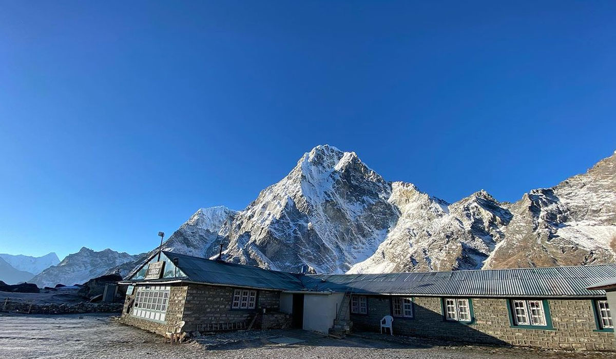 Overview-of-Everest-Base-Camp-with-Cho-La-and-Renjo-La-Pass-Trek.jpg