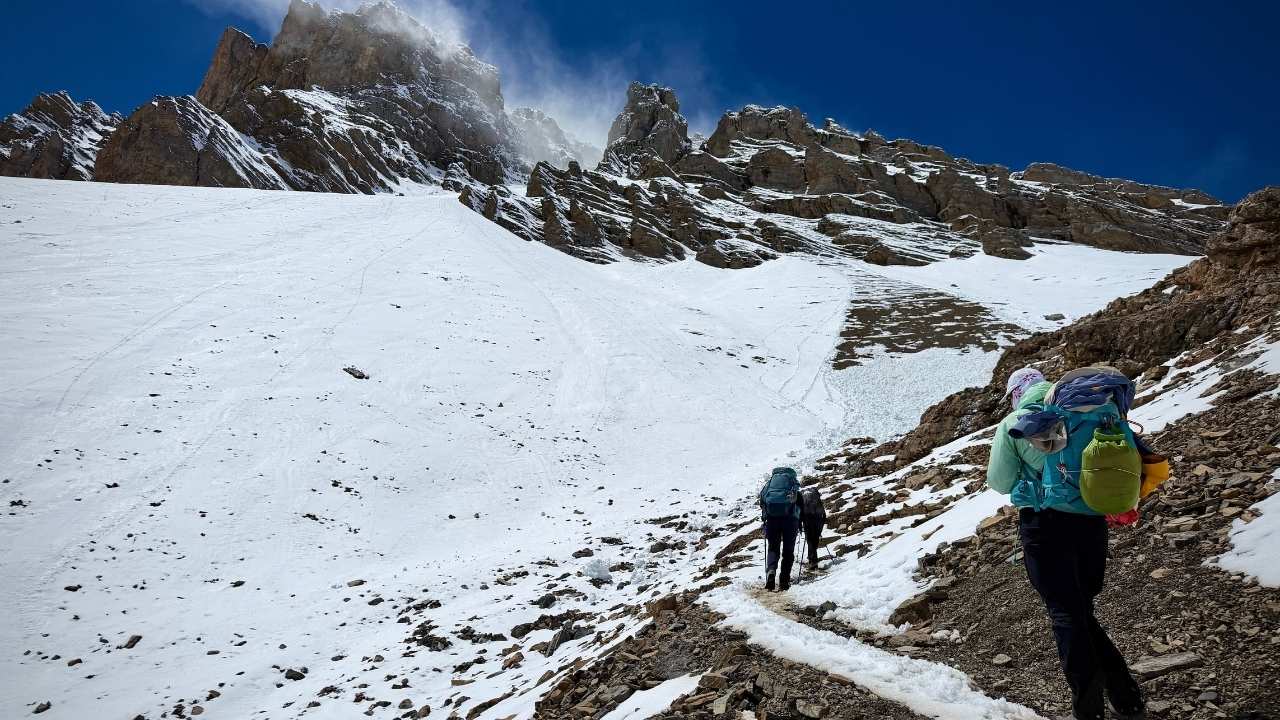 Annapurna Circuit Trek Package Cost Includes