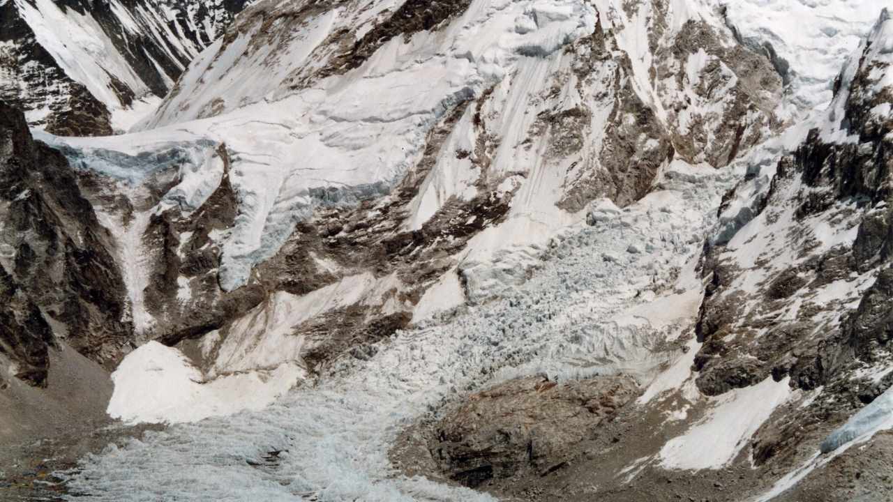 Best Time To Sleep At Everest Base Camp