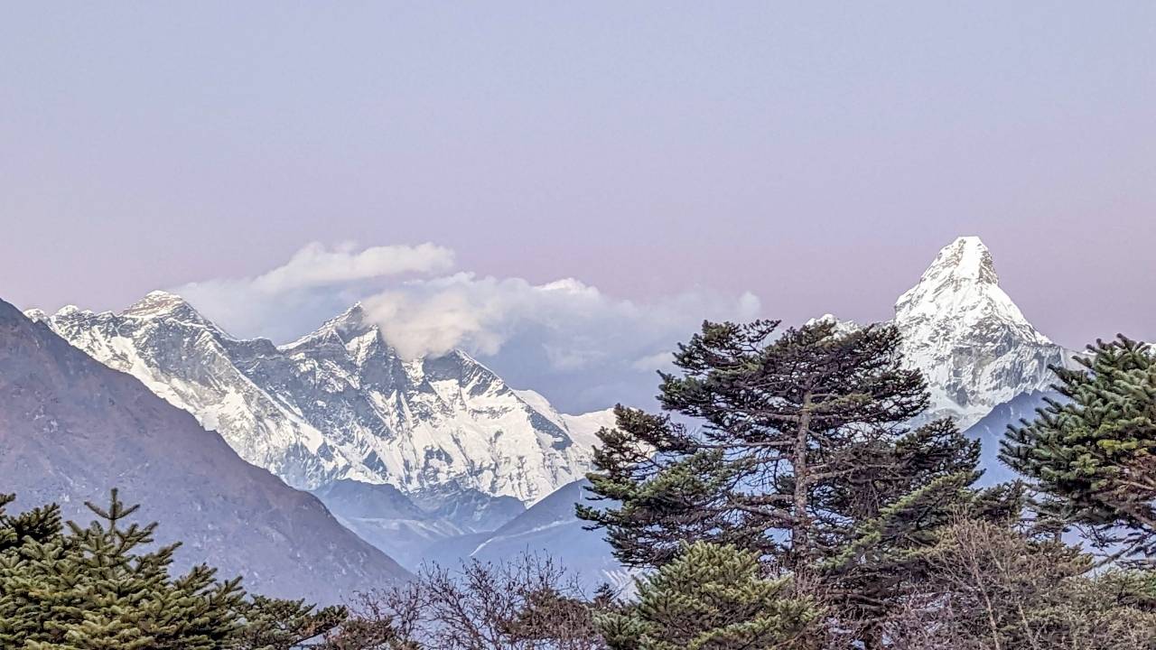 Does Everest Base Camp Have Internet