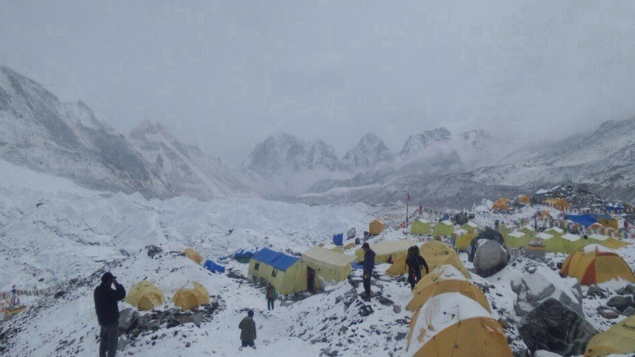 Everest Base Camp North vs South